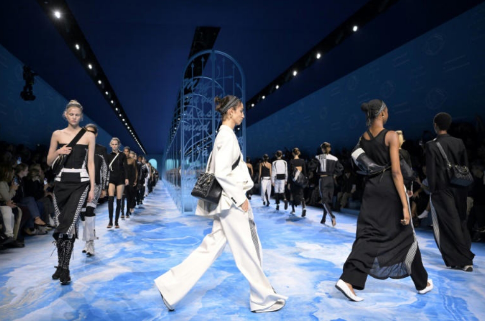 Dior's Archery-Inspired Paris Fashion Week Extravaganza image 3