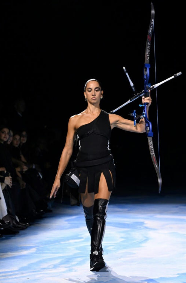 Dior's Archery-Inspired Paris Fashion Week Extravaganza image 2