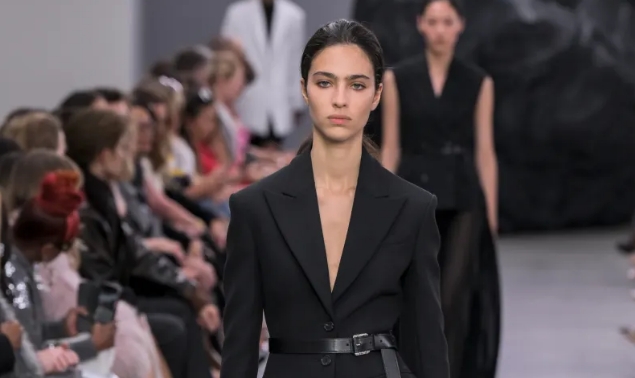 Michael Kors Showcases Rustic Elegance for Spring 2025 image