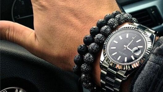 Mastering the Watch-Bracelet Combo: A Stylish Man's Guide image 1